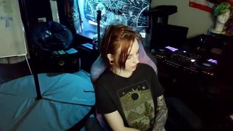 Lilith online show from April 21, 1:42 am