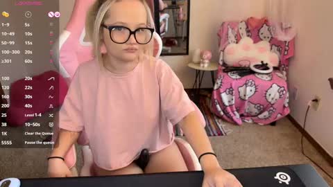 Nicole online show from September 14, 10:18 pm