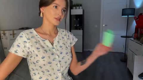 xxx_leila online show from April 27, 10:23 am