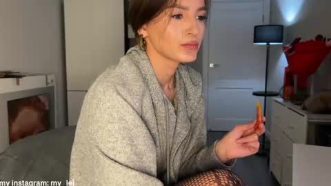 xxx_leila online show from April 24, 12:30 pm