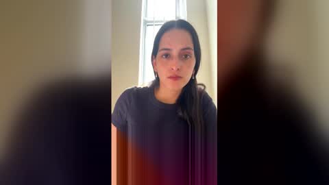 Lola online show from March 10, 3:05 pm