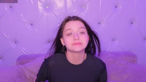 foxy online show from April 24, 5:49 pm