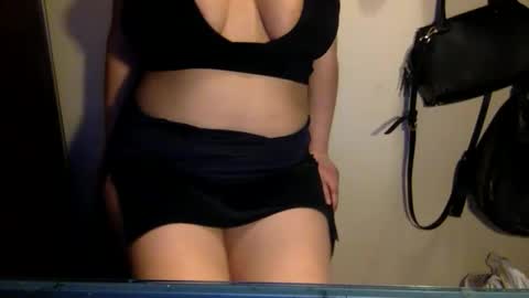 hotpinktrouble online show from April 10, 1:44 am