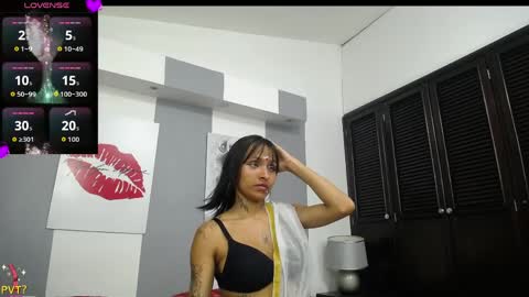 Yalith online show from April 4, 11:53 am