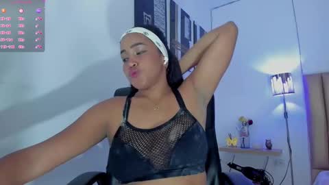 Snapshot of yamirawalker chatting on September 25, 9:34 pm Naomi online show from September 25, 9:34 pm