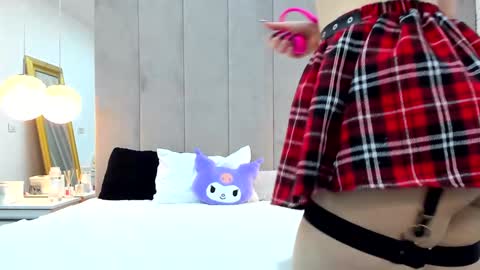 Snapshot of yana_miana chatting on January 20, 7:57 pm Yana online show from January 20, 7:57 pm