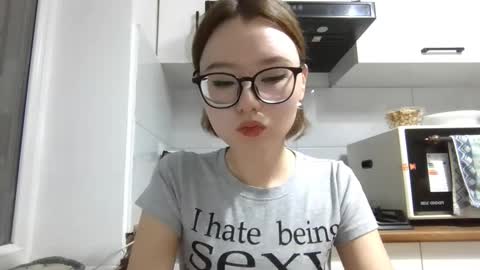 Lily online show from October 6, 3:50 pm