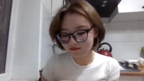 Lily online show from October 3, 6:24 pm