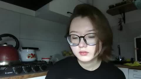 Lily online show from November 1, 4:11 pm