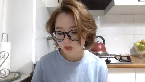 Lily online show from October 7, 4:11 pm