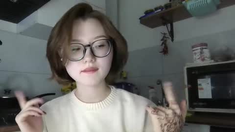 Lily online show from October 27, 3:40 pm