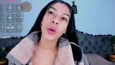 Yasiir online show from March 6, 3:07 pm