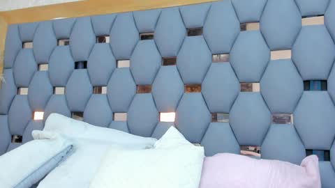 yayi derek  online show from April 26, 11:30 am