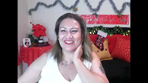 Snapshot of yayita_mature chatting on December 29, 10:47 pm yayita online show from December 29, 10:47 pm