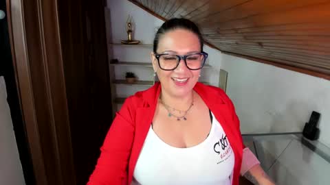 Snapshot of yayita_mature chatting on October 13, 2:53 pm yayita online show from October 13, 2:53 pm