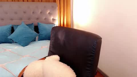 Snapshot of yen_bente chatting on October 5, 8:47 pm Yen online show from October 5, 8:47 pm