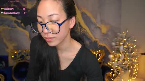 yennstar online show from February 25, 8:18 pm