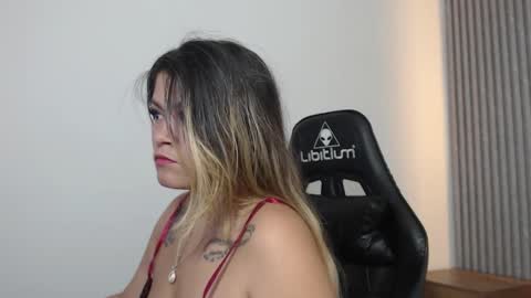 Y E S E N I A  online show from February 7, 12:53 pm