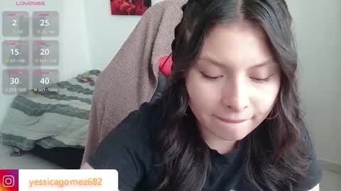 yessica_gomez01 online show from March 5, 9:43 pm