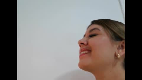 Snapshot of yessica_palmer chatting on February 25, 11:37 pm online show from February 25, 11:37 pm