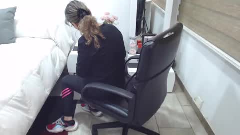 jessy online show from March 8, 12:09 am