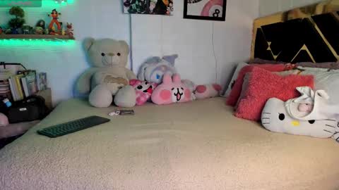 lucy online show from October 6, 8:42 am