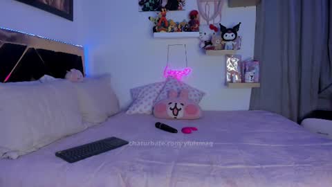 lucy online show from June 13, 3:04 am