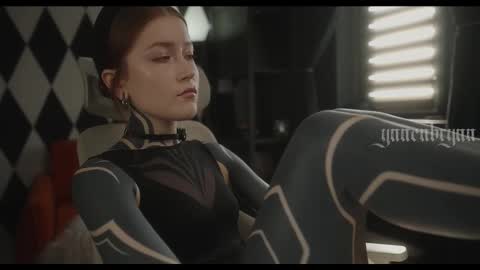 ynnenbrynn online show from March 31, 9:09 am