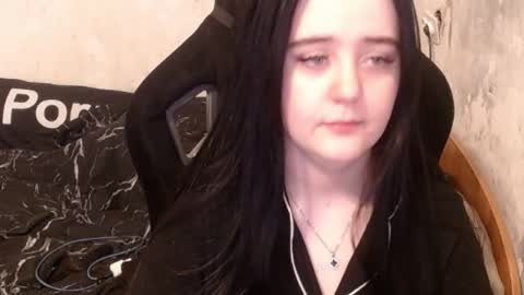 Snapshot of your_8a8y chatting on October 14, 7:22 am your_8a8y online show from October 14, 7:22 am