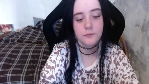your_8a8y online show from June 13, 12:35 pm