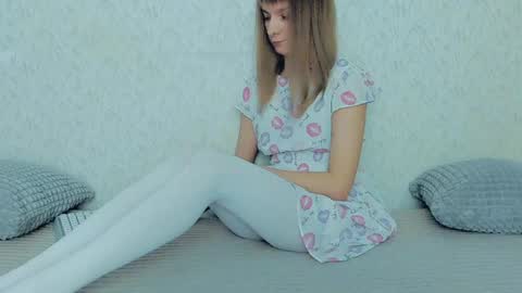 Lily online show from January 18, 7:17 am