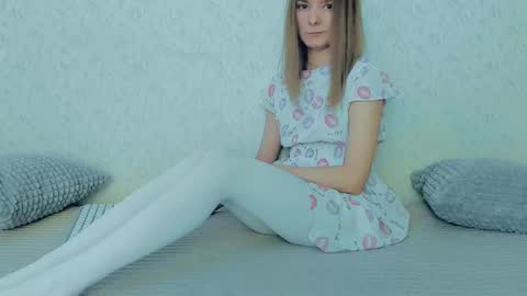 Lily online show from February 24, 5:19 am