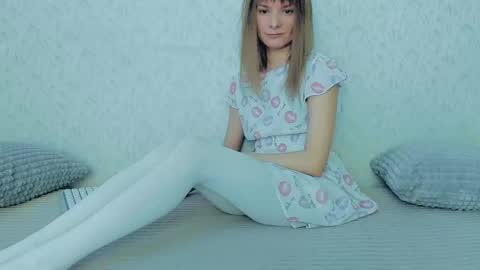 Lily online show from February 26, 4:52 am