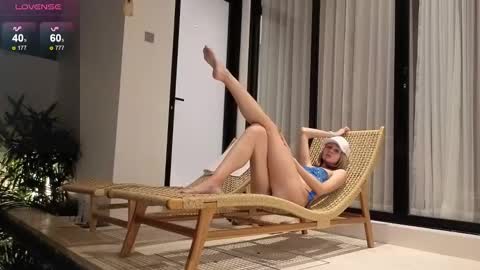 Alice online show from October 7, 12:53 pm