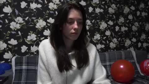 Snapshot of your_little_flexible_girl chatting on February 22, 10:15 pm Meri online show from February 22, 10:15 pm