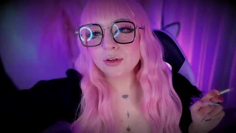 Cami independent model online show from May 16, 8:28 am