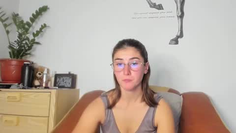 Andrea Your sweet farmer girl online show from December 3, 10:48 am