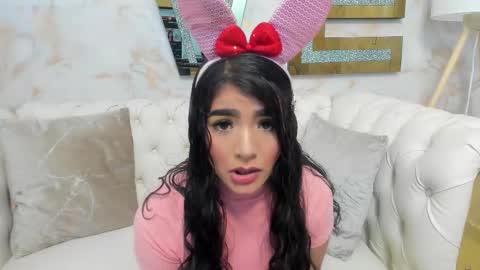 Snapshot of your_naughtyangel chatting on October 16, 9:39 pm Evelin online show from October 16, 9:39 pm