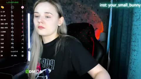 Molly online show from April 28, 2:27 am