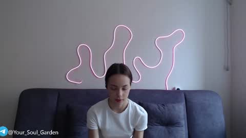 Zoe online show from August 2, 11:08 pm