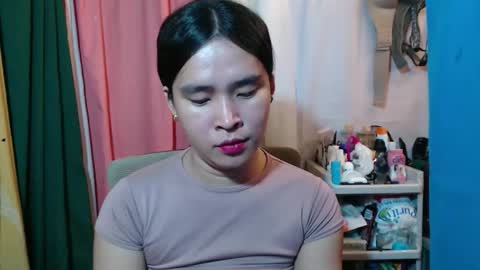 Snapshot of your_twinkletoes18 chatting on October 28, 1:00 am your_twinkletoes18 online show from October 28, 1:00 am