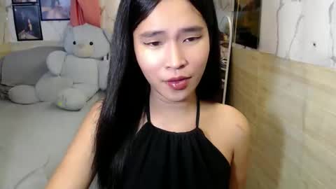 your_twinkletoes18 online show from April 30, 4:56 pm