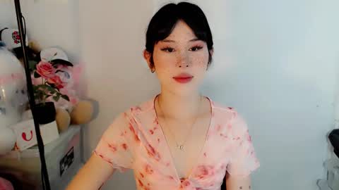 Snapshot of yourfavorateella chatting on October 11, 3:44 am PrettyElla online show from October 11, 3:44 am