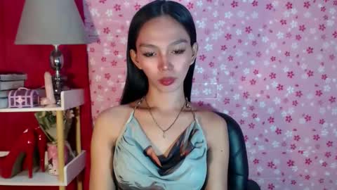 Snapshot of yourfavoratericcie chatting on October 12, 2:03 am RICCIE MAE online show from October 12, 2:03 am