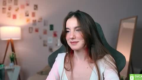 Snapshot of yourfrenchteacher chatting on October 7, 9:52 pm Chloe online show from October 7, 9:52 pm