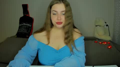 yourgem__ online show from March 4, 7:01 pm