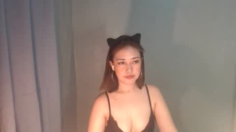 yourhotyash_ online show from May 8, 4:43 pm