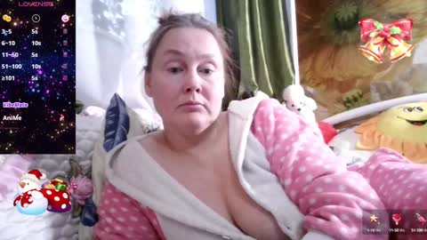 Snapshot of yoursexkroshka chatting on December 24, 11:38 am kroshka online show from December 24, 11:38 am