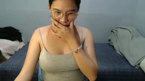 yoursexy_reb online show from January 12, 2:00 pm