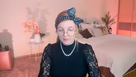 Alice online show from November 25, 9:55 am